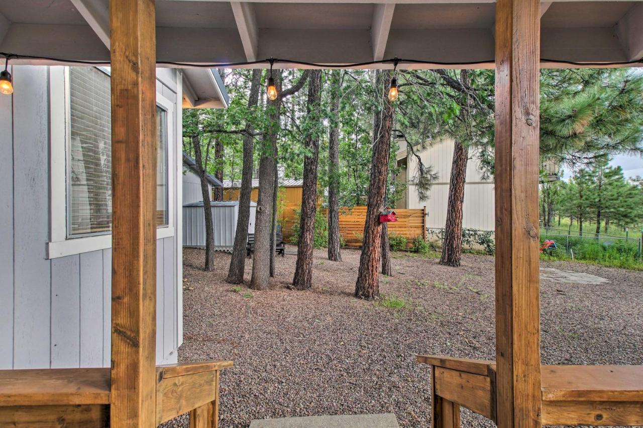 Pinetop Cabin Retreat With Fire Pit And Covered Deck Exterior photo