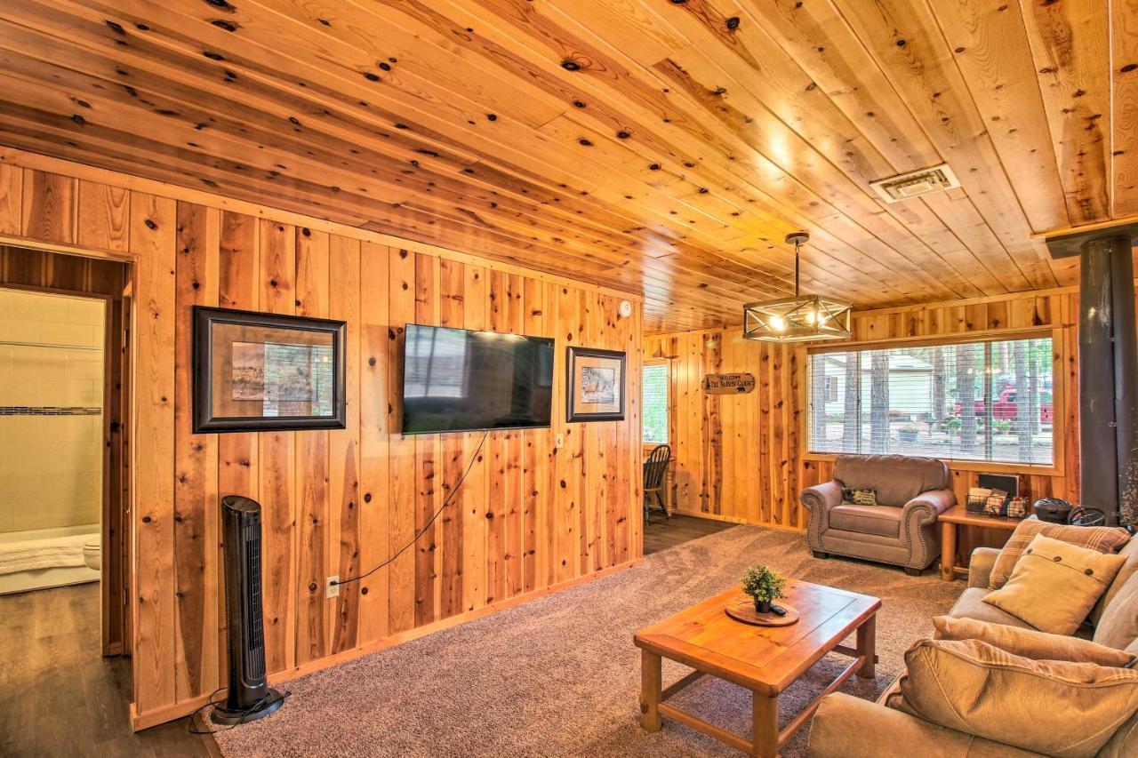 Pinetop Cabin Retreat With Fire Pit And Covered Deck Exterior photo
